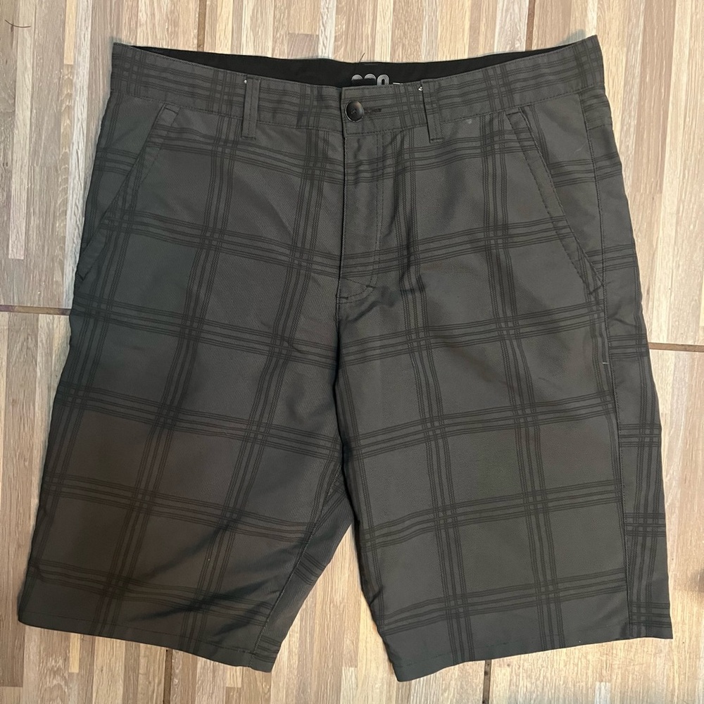 Tony Hawk 900 Black and Gray Flat Front Shorts